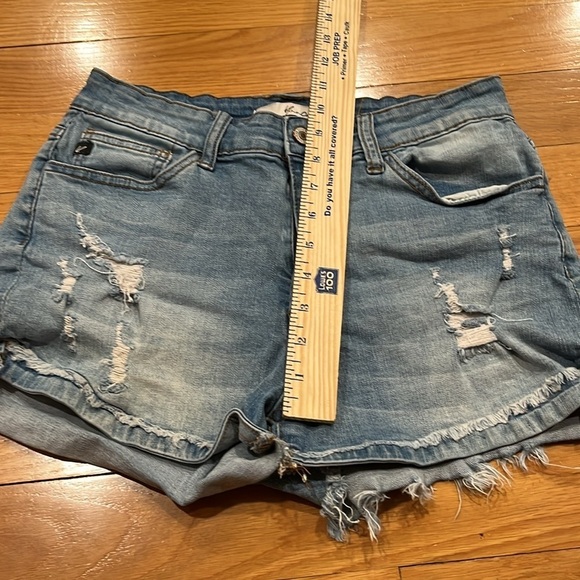 Kancan distress jeans shorts size 9/28. - Picture 7 of 9